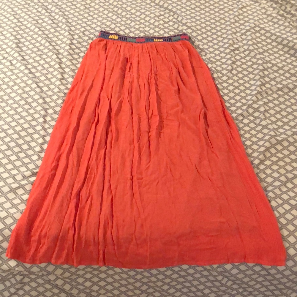 pink skirt